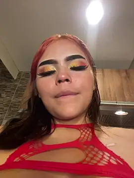 Chloemercury's cam snapshot