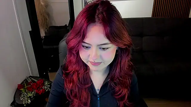 crimson_velvettt's cam snapshot