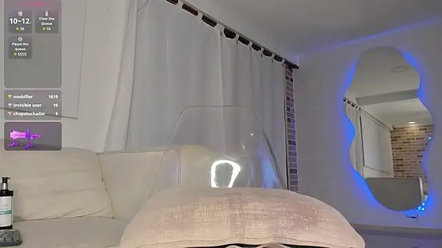 sara_evans02's cam snapshot