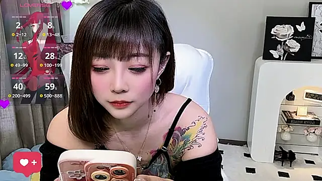 Lucky32111 live sex cam