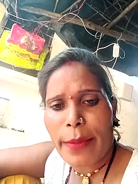 cute_diya_12 live sex cam