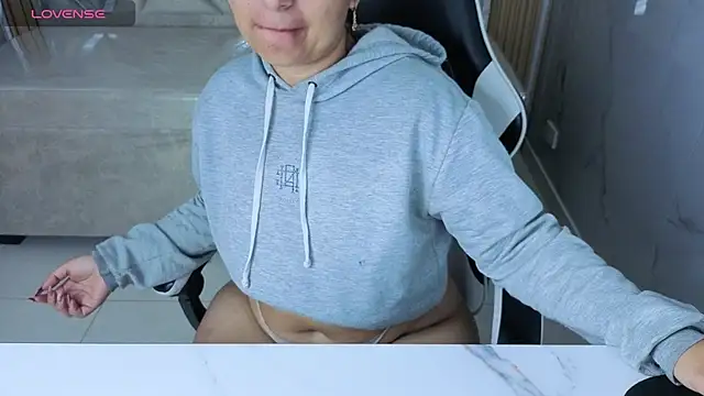 Saraah_Tx's cam snapshot