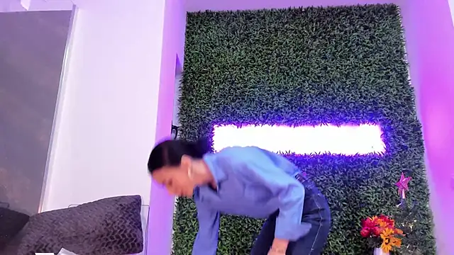 realhotfallingdevil's cam snapshot