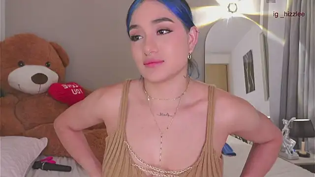 AnnyHizzle live sex cam