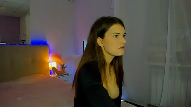 Laura_Leee's cam snapshot