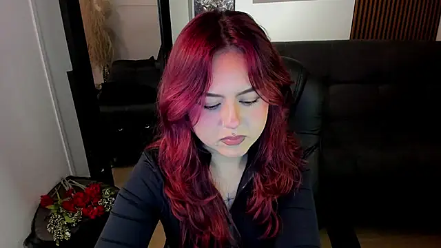 crimson_velvettt live sex cam