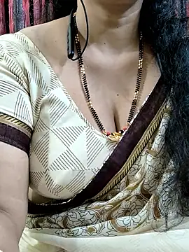 bhuvana_555's cam snapshot