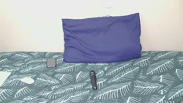 Serafynn's cam snapshot