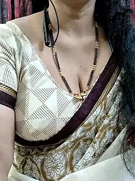 bhuvana_555's cam snapshot