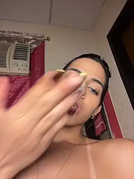 violetta-brown1 live sex cam