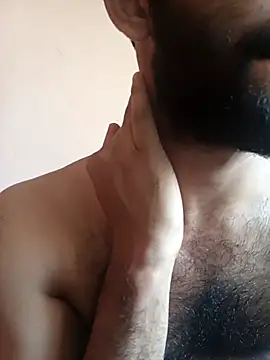 Viggu16947 live sex cam