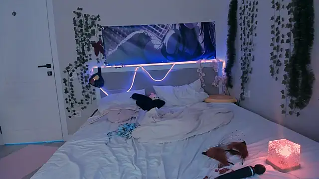 yuna_loon live sex cam