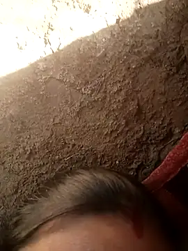 Chinki_pande's cam snapshot