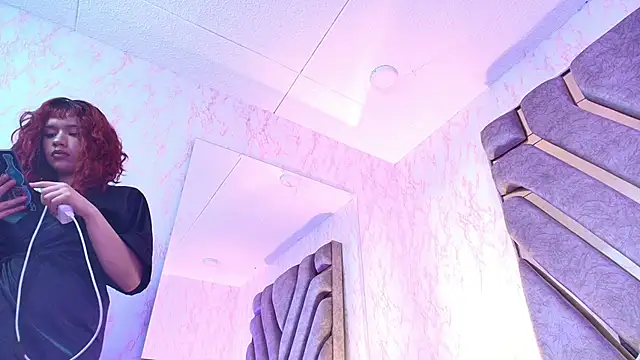 redd_pandaa's cam snapshot