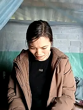 ngan-cute live sex cam