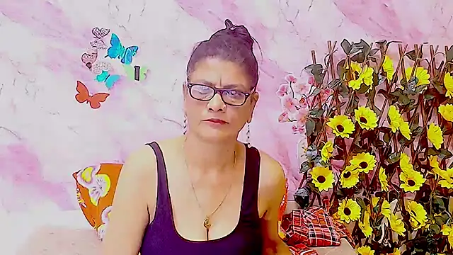 IndianAllure live sex cam