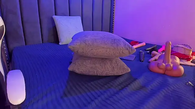 ashlye_miller_'s cam snapshot