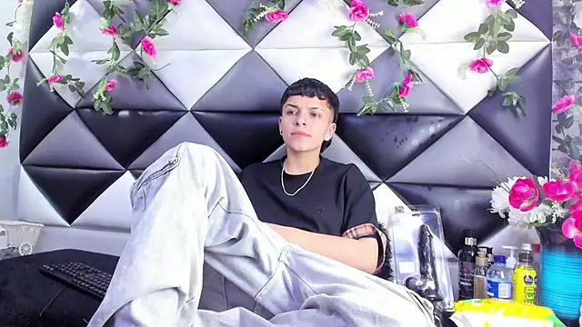 Megan_Thompson_ live sex cam