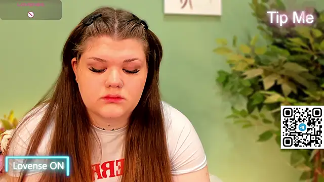 elle_one's cam snapshot