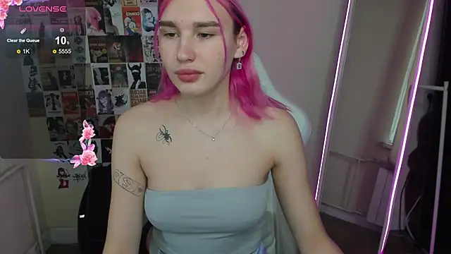 EvelinaLuu live sex cam