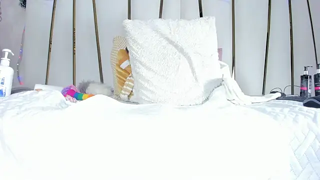 violet_gray_'s cam snapshot