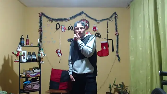 Violet_And_Smith's cam snapshot