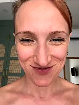 UmaTruewoman live sex cam