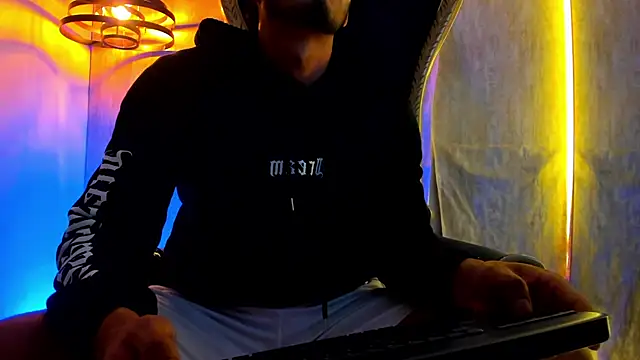 thaddeus_king's cam snapshot