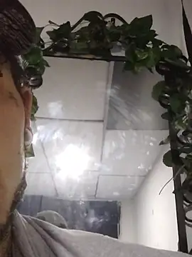 Tattoboy19cm's cam snapshot