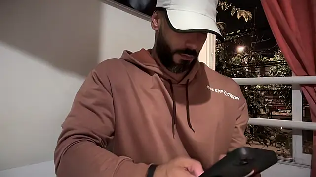 romeolovedark's cam snapshot