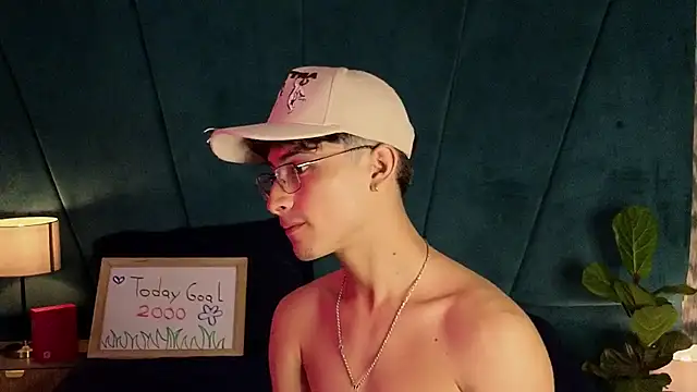 Aaron_Eze's cam snapshot