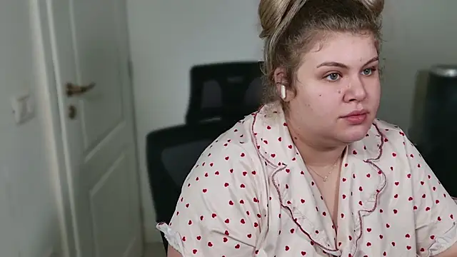 Allyy_baby's cam snapshot