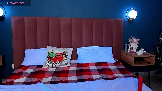 EvelynPoole's cam snapshot