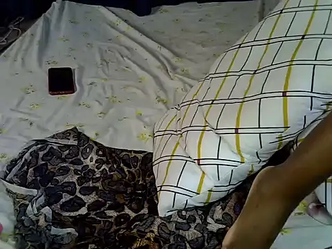 Queen_petite_'s cam snapshot