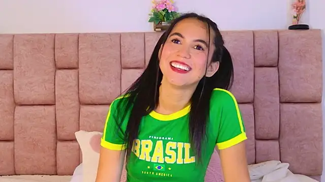 EmilyVixen_'s cam snapshot