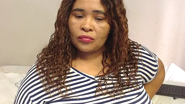 ONIONBOOOTY69's cam snapshot