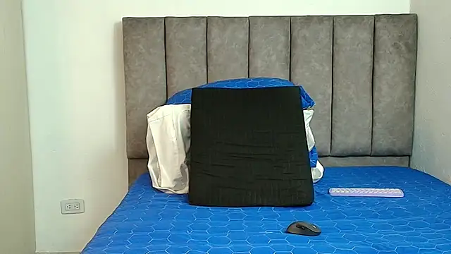 karina_lewis_ live sex cam