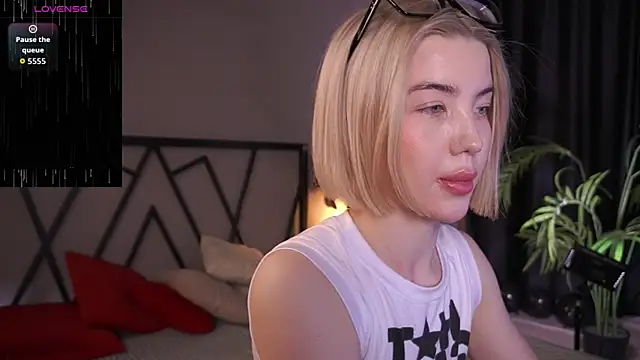 LindaThacker's cam snapshot