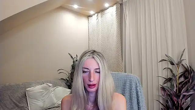 skinnyladyy's cam snapshot