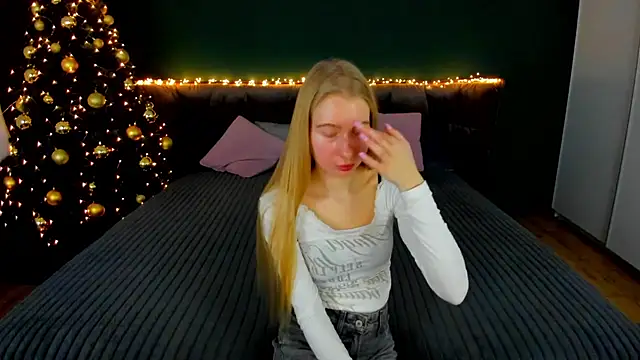 Alina_Blonde's cam snapshot