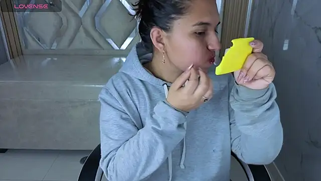 Saraah_Tx's cam snapshot