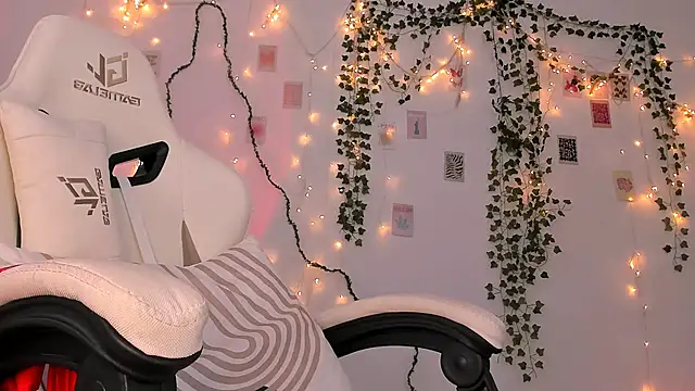 chic_sparkle's cam snapshot