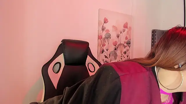 Alaia_Carter's cam snapshot