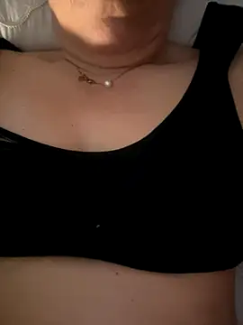 SweetMia36UK's cam snapshot