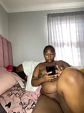 MissLola27's cam snapshot