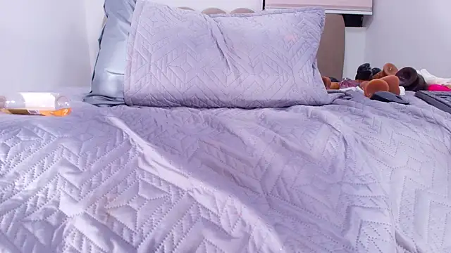 nicol_f live sex cam