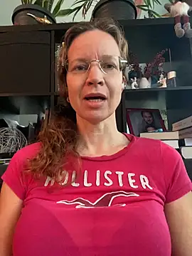 AnnikaRose live sex cam