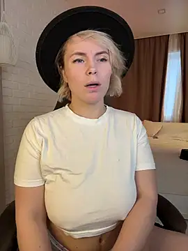 Charming_Daphny's cam snapshot