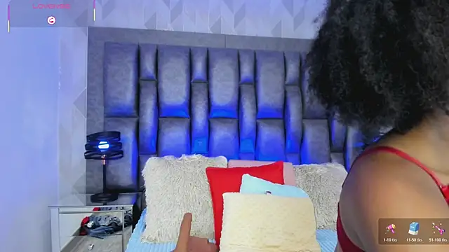 AmiraMorgan's cam snapshot