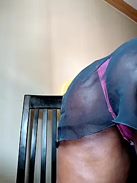 Skinnie_s's cam snapshot